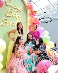10 Potret Baby Sprinkle Caca Tengker, Bidadari Andara Berkumpul - Nagita Slavina Didoakan Segera Menyusul