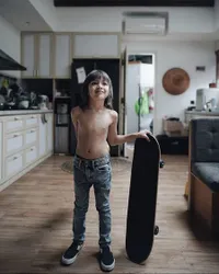10 Potret Bjorka Anak Ringgo Agus Rahman Saat Main Skate, Gondrong dan Ganteng Bak Sudah ABG