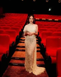 10 Potret Cantik Raissa Ramadhani, Penyanyi Muda Tunangan Arbani Yasiz