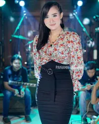 10 Potret Cantik Yeni Inka, Pedangdut yang Cover Lagunya Viral di TikTok dan YouTube - Dapat Julukan 'Queen Of Ambyar' 
