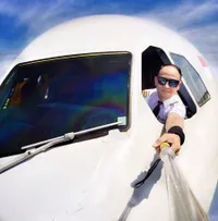 10 Potret Detik-Detik Suami Iis Dahlia Cium Bibir Anak Sambung di Momen Sungkeman, Ramai Disorot - Netizen: Tidak Wajar 