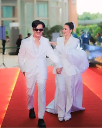 10 Potret Gala Premier Film 'LAURA', Dihadiri Naura Ayu - Aaliyah Massaid dan Thariq Halilintar