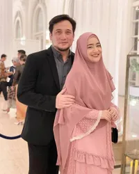 10 Potret Gaya Cindy Fatika Sari Saat Kondangan, Selalu Cantik Paripurna dengan Dandanan Syari