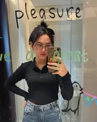10 Potret Happy Asmara yang Disebut Kalah Cantik dari Istri Denny Caknan, Diduga Saling Sindir Usai Rilis Lagu Tepat di Hari Pernikahan Mantannya