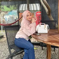 10 Potret Kabar Terbaru Nathalie Holscher, Tunggu Kedatangan Sule ke Rumahnya - Jawab Isu Putus Dengan Kekasih