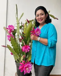 10 Potret Kabar Terbaru Titiek Soeharto, Hadiri Resepsi Kaesang Pangarep - Bertemu Sahabat di Masjid Syeikh Zayed Solo