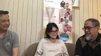 10 Potret Kiki Amalia Usai Melahirkan Anak Pertama di Usia 42 Tahun, Wajah Bahagia Jadi Sorotan - Sempat Diragukan Bisa Lahiran Normal