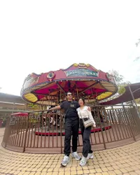 10 Potret Kiky Saputri Liburan ke Korea, Pamer Kemesraan Bak Couple Drakor - Suami Makin Gemoy Bikin Netizen Salfok