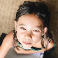 10 Potret Kiyomi Sue, Si Cantik Anak Jennifer Bachdim yang Pemberani dan Segera Genap Berusia 7 Tahun