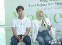 10 Potret Lesti Kejora dan Rizky Billar Beri 'Hadiah' Pada Para Ibu Menyusui, Menangis Kenang Masa Menyusui
