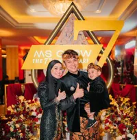 10 Potret Lesti Kejora dan Rizky Billar di Anniversary MS Glow, Kompak Pakai Busana Sunda - Bekas Lipstick di Dahi Fatih Bikin Salfok