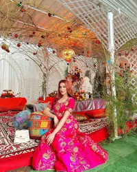 10 Potret Mewahnya Suasana Lebaran ala Keluarga Tasya Farasya, Netizen Salfok Nggak Ada Tasyi di Foto Bersama