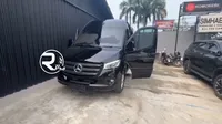 10 Potret Mobil Baru Dewi Perssik, Mewah Dilengkapi Fasilitas Karaoke - Toilet Pribadi Serasa Hotel Bintang Lima