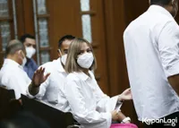 10 Potret Nia Ramadhani Jalani Sidang Lanjutan Kasus Narkoba, Ungkap Alasan Pakai Sabu - Stres Tak Punya Teman Curhat Sejak Kepergian Sang Ayah