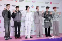 10 Potret Penampilan Best Dressed dan Paling Ikonik di Red Carpet MAMA AWARDS 2023, Go Min Si Melenggang Anggun - Uhm Jung Hwa Hot Abis