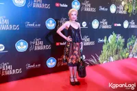 10 Potret Penampilan Musisi di Red Carpet AMI Awards 2023, Novia Bachmid Curi Perhatian - Rizky Febian dan Mahalini Nempel Terus Kayak Perangko