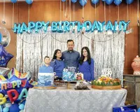 10 Potret Perayaan Ulang Tahun Agus Yudhoyono, Bertema Serba Biru - Kuenya Bikin Salah Fokus