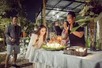 10 Potret Perayaan Ultah Momo Geisha di Villa Pribadi, Tak Undang Teman dan Hanya Dihadiri Keluarga yang Sudah Lakukan Rapid Test