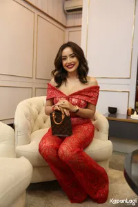 10 Potret Pesta Ulang Tahun Mewah Shinta Bachir yang Ke-38, Cincin Ratusan Juta Disorot - Akui Banyak Pria yang Mendekati