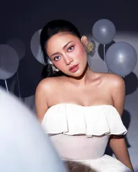 10 Potret Rachel Vennya dalam Pemotretan Ulang Tahunnya, Cantik Bak Boneka Hidup - Siap Sambut Usia Baru