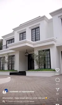 10 Potret Rumah Nabila Syakieb yang Mewah Bernuansa American Classic, Serba Putih - Dilengkapi dengan Kolam Renang 