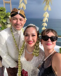 10 Potret Sederet Artis Hadiri Akad Nikah BCL dan Tiko Aryawardhana di Bali, Luna Maya Hingga Maia Estianty