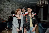 10 Potret Serunya Ulang Tahun Afgansyah Reza, Back To 80's