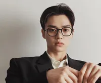 10 Potret Song Kang Pamer Visual Ganteng dan Gagah di Pemotretan Brand Kacamata 'CARIN', Bikin Hati Dag Dig Dug!