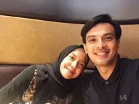10 Potret Temmy Rahadi dan Istri yang Selalu Harmonis Meski Belum Dikaruniai Momongan