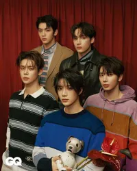 10 Potret TXT di Pemotretan Majalah GQ Korea Edisi Bulan April, Tampil Elegan dengan Dior Men Fall Collection
