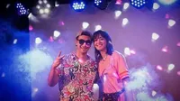 10 Potret Winky Wiryawan dan Kenes Andari yang Makin Harmonis di Usia Pernikahan 18 Tahun, Sabar Menanti Momongan