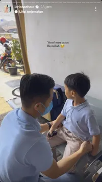 10 Potret Yusuf Putra Larissa Chou Sunat, Didampingi Ibu dan Ayah Sambung - Alvin Faiz Datang Menjenguk Bersama Istri dan Anak