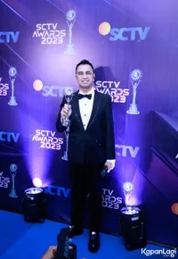 11 Potret Artis di Blue Carpet SCTV Awards 2023, Raffi Ahmad & Syifa Hadju Tampil Glamor