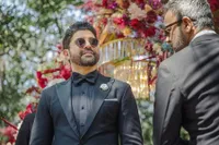 11 Potret Detail Pernikahan Farhan Akhtar dan Shibani Dandekar, Penuh Tawa Bahagia