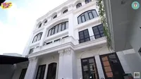 11 Potret Detail Rumah Baru Zaskia Sungkar dan Irwansyah yang Mewah Abis Bak Hotel Berbintang, Ada Lounge, Lift, Hingga Rooftop
