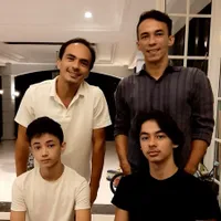 11 Potret Jaka Tirta Anak dari Attila Syach, Ganteng Banget Nggak Kalah Sama Ayah dan Om-Omnya