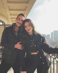 11 Potret Liburan Raisa dan Hamish Daud di Amerika, Wajah dan Gaya Stylish Zalina Jadi Sorotan