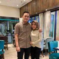 11 Potret Muzdalifah Mantan Nassar yang Kini Tubuhnya Makin Langsing, Tampil Stylish dan Awet Muda - Serasi dengan Suami