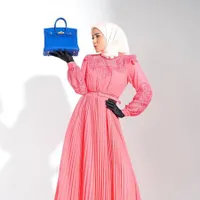 11 Potret Olla Ramlan Bareng Sederet Koleksi Tas Hermes Mewah Miliknya, Makin Glamor dan Sosialita Banget!
