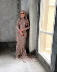 11 Potret Sella Brata Sepupu Nagita Slavina yang Baru Saja Menikah, Cantik Berhijab - Kerja di YouTube Rieta Amilia