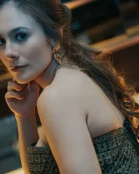 11 Potret Wulan Guritno Tampil Gorgeous di Gala Premiere Film 'NAGA NAGA NAGA', Tuai Pujian Netizen