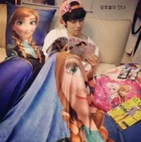 11 Seleb Korea Yang Punya Obsesi Unik, Dari Boneka Sampai Reptil