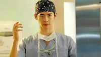 12 Dokter Ganteng di Drama Korea yang Bikin Tak Takut Lagi Buat Periksa, Malah Jadi Betah Berlama-Lama di Rumah Sakit!