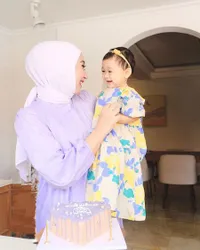 12 Foto Baby Rumi Anak Dian Pelangi yang Kini Sudah Berusia 1 Tahun, Cute Banget dan Stylish Seperti Sang Bunda