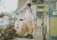 12 Momen Haru Betrand Peto dan Thalia di Klip 'Deritaku', Berlinang Air Mata