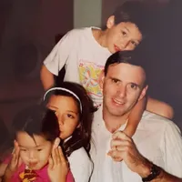 12 Potret Transformasi Mike Lewis Dari Kecil Hingga Jadi Hot Papa, Tambah Tua Makin Ganteng