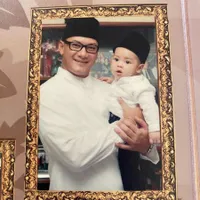 12 Tahun Berlalu, Ini 8 Potret Surat-Surat Cinta Adjie Massaid pada Angelina Sondakh yang Baru Terungkap - Selalu Datang bersama Seikat Bunga
