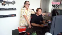 13 Potret Surprise Ussy Sulistiawaty Untuk Andhika Pratama, Dapat Motor Gede Seharga Ratusan Juta Rupiah 