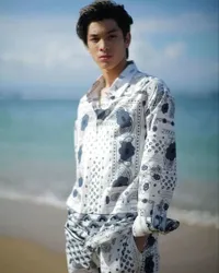 14 Foto Ganteng Eddy Meijer Anak Maudy Koesnaedi Sebagai Model, Baru 15 Tahun Tingginya Sudah 185 Cm