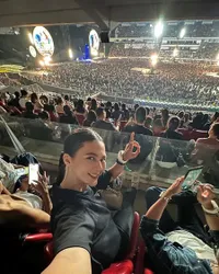 14 Potret Artis Nonton Konser Coldplay di GBK Jakarta, Valencia Tanoe Nekat Hadir Meski sedang Hamil 8 Bulan - Ayu Ting Ting hingga Hesti Kompak Tampil Cantik